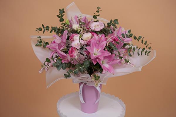 Elegant Lilies Bouquet